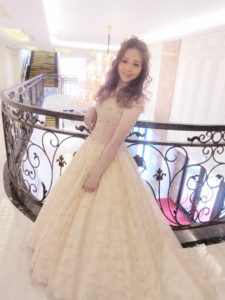 新秘RITA|新娘秘書|bride-涵涵|浪漫捲髮|乾燥花|不凋花|盤髮|蕾絲長頭紗|大眼妝|日系眼妝