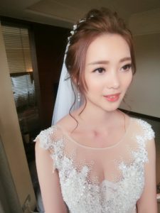 自然眼妝 |新秘rita|新娘秘書|浪漫捲髮|蕾絲長頭紗|低馬尾|長頭紗|公主頭|編髮|盤髮|新莊新秘|新娘造型