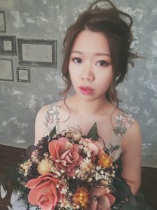 新秘RITA|新娘秘書|盤髮|線條感|大皇冠|髮絲感|低馬尾|日系|自助婚紗